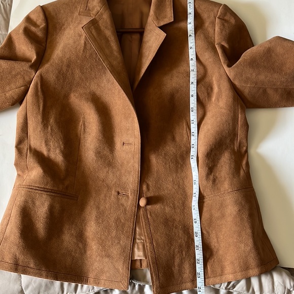 Lined suede camel blazer. - Picture 8 of 8